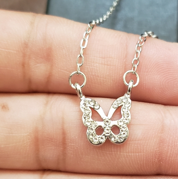 Rhinestone Butterfly Pendant Necklace silver - Picture 2 of 6